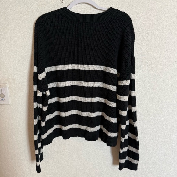 Black and White Striped Sweater - Picture 3 of 3